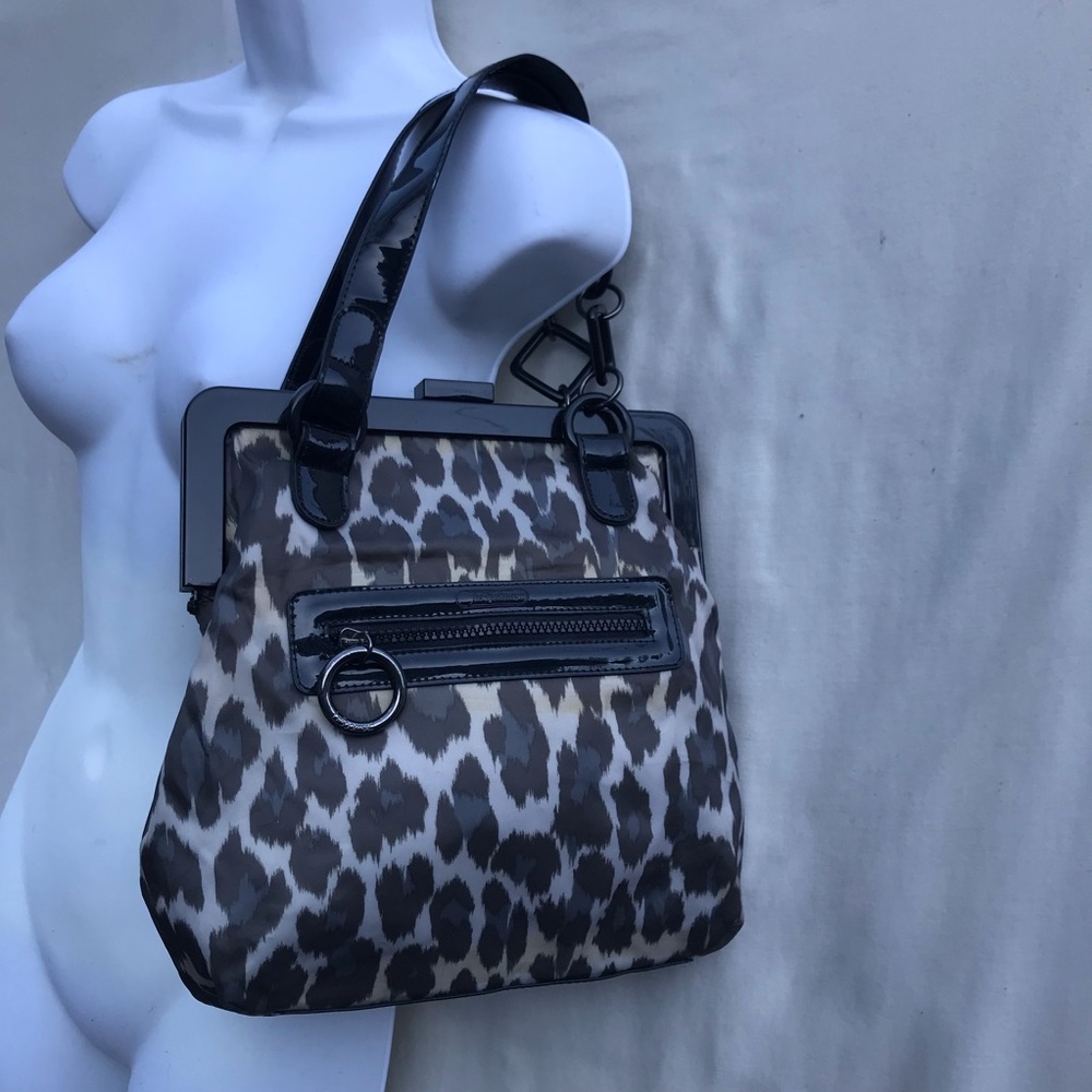 Le Sportsac Boutique leopard print nylon handbag